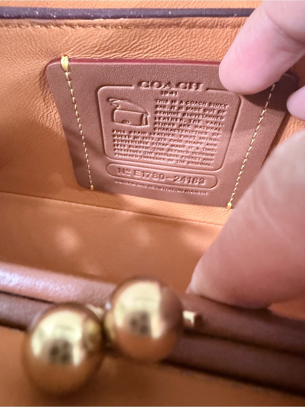 Coach 1941 dinky bow print brass/1941 saddle like new condition - Picture 10 of 12